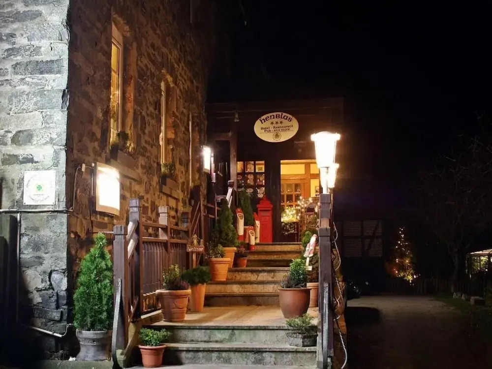 Henblas Hotel
