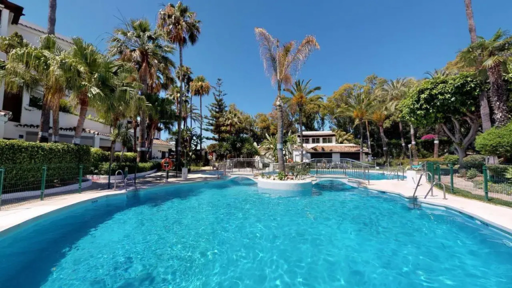Golden Beach - EaW Homes