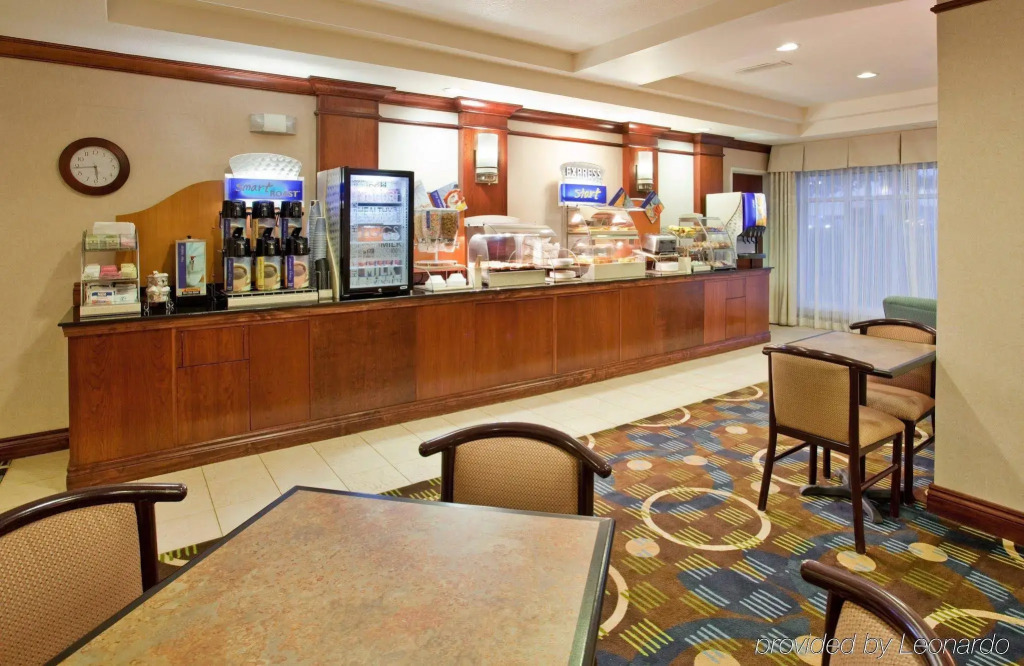Holiday Inn Express Lawrence by IHG