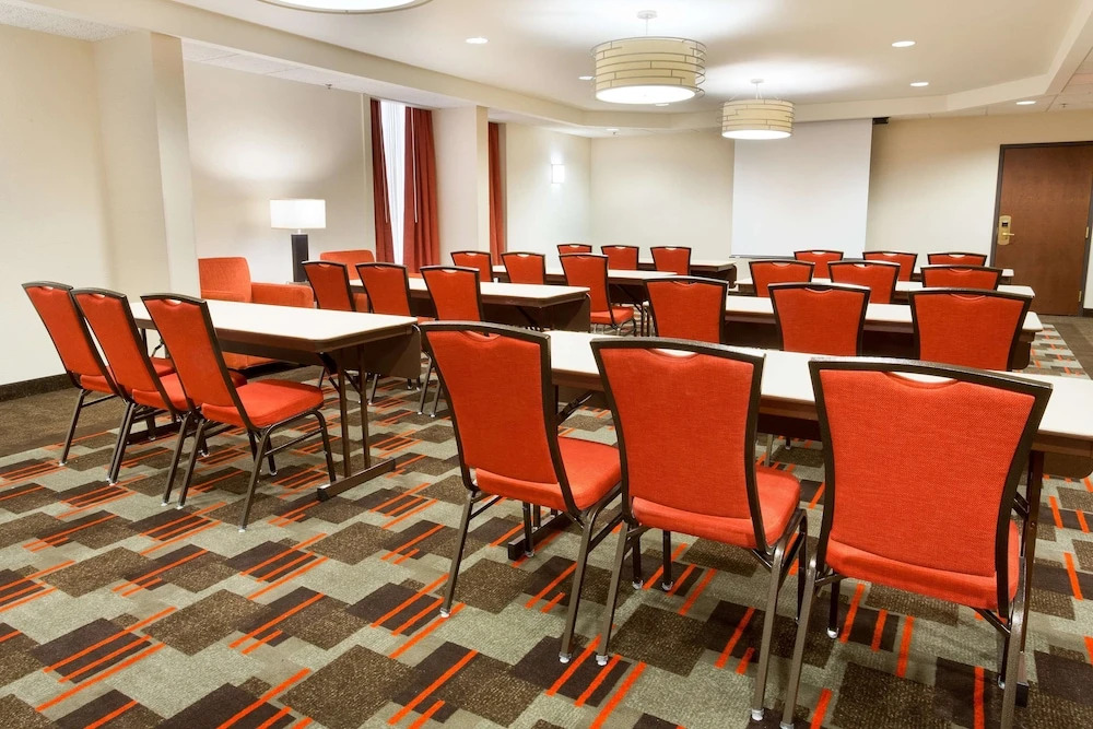 Drury Inn & Suites St. Louis Airport