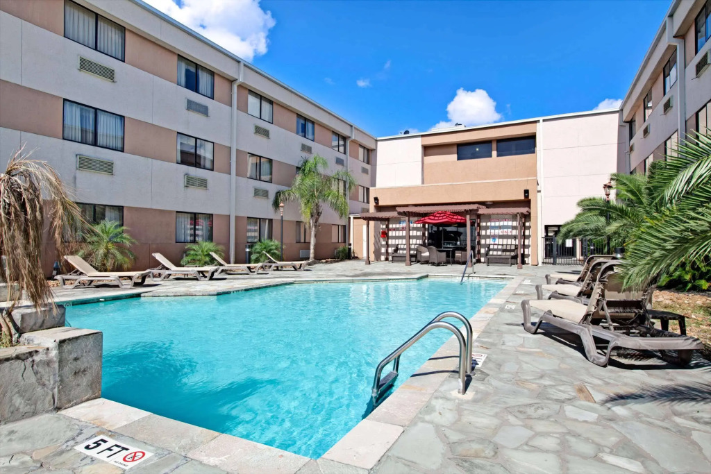 Red Lion Inn & Suites Houston IAH Airport