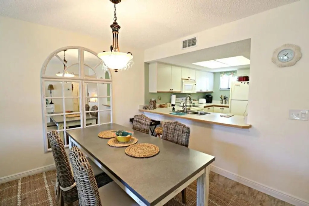 Ocean Village Club H21