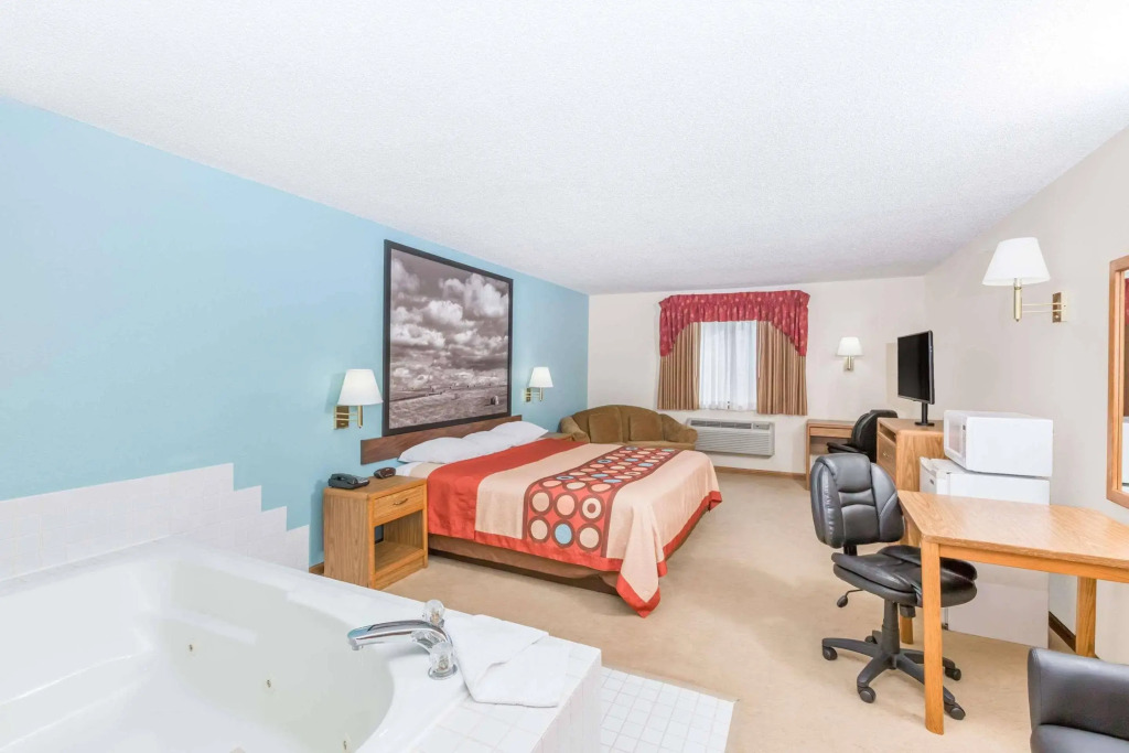 West Point Inn & Suits