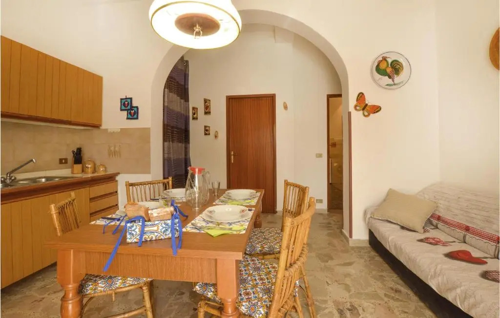 Beautiful Apartment in Menfi With 2 Bedrooms
