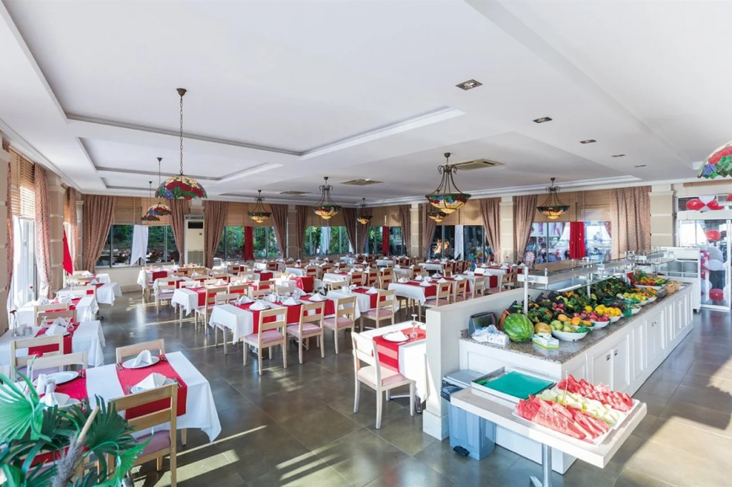 Can Garden Beach Hotel