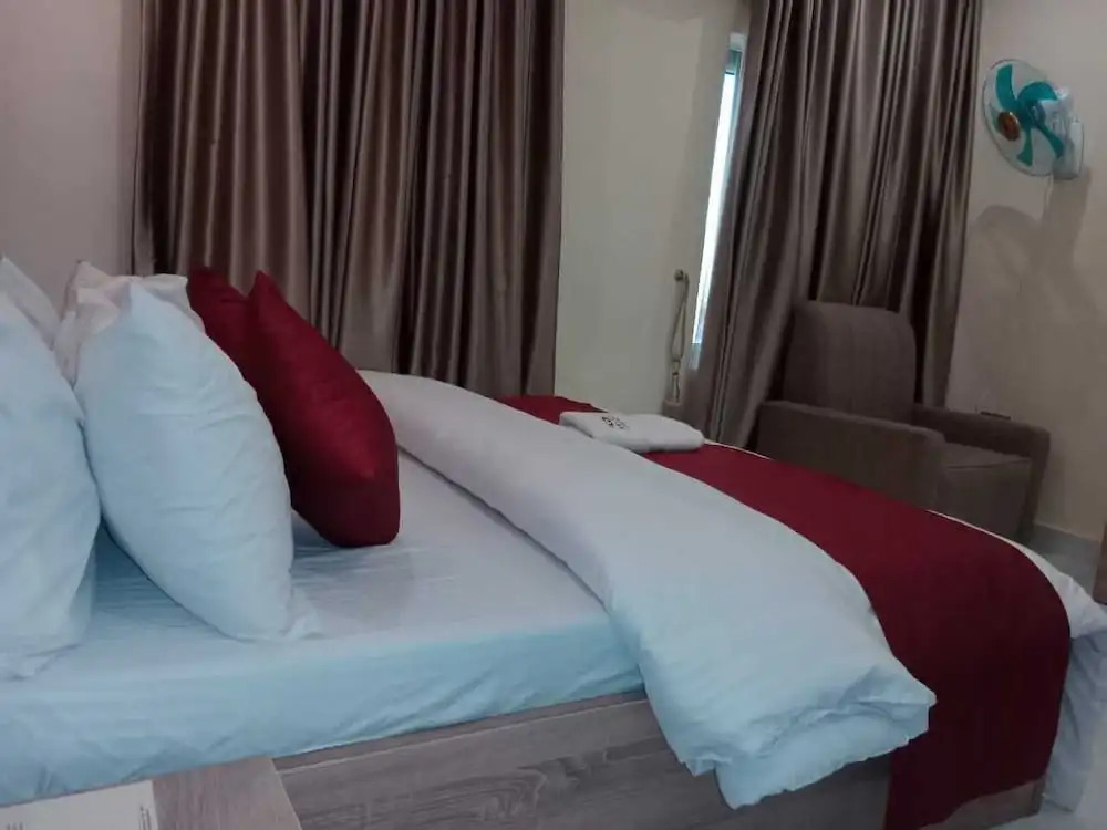 Ficon Hotel & Suites