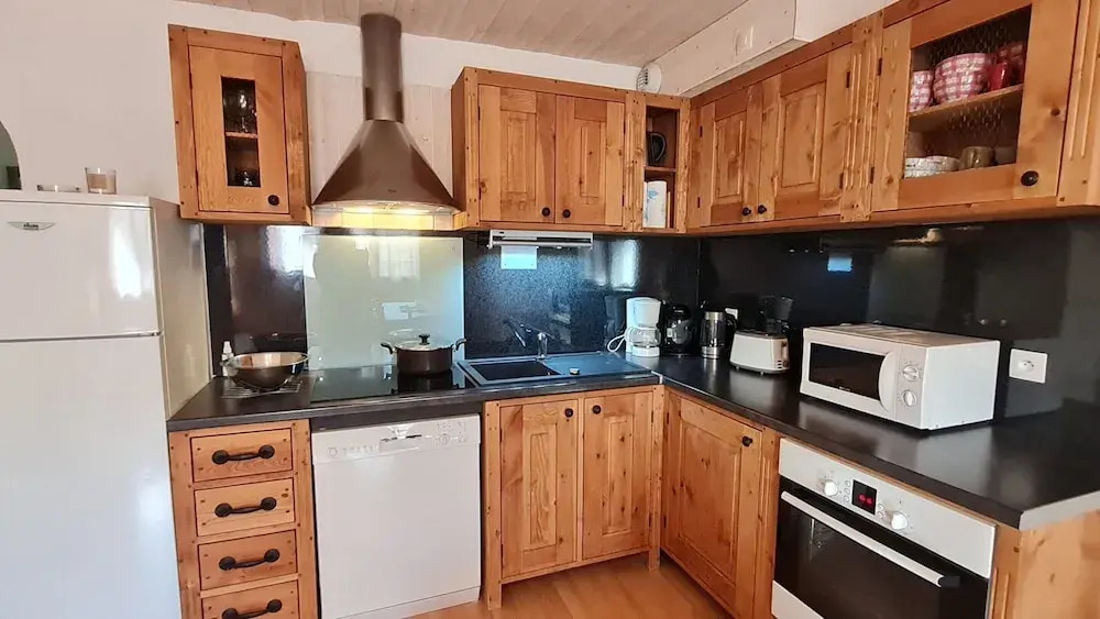 Family Apartment Near the Slopes