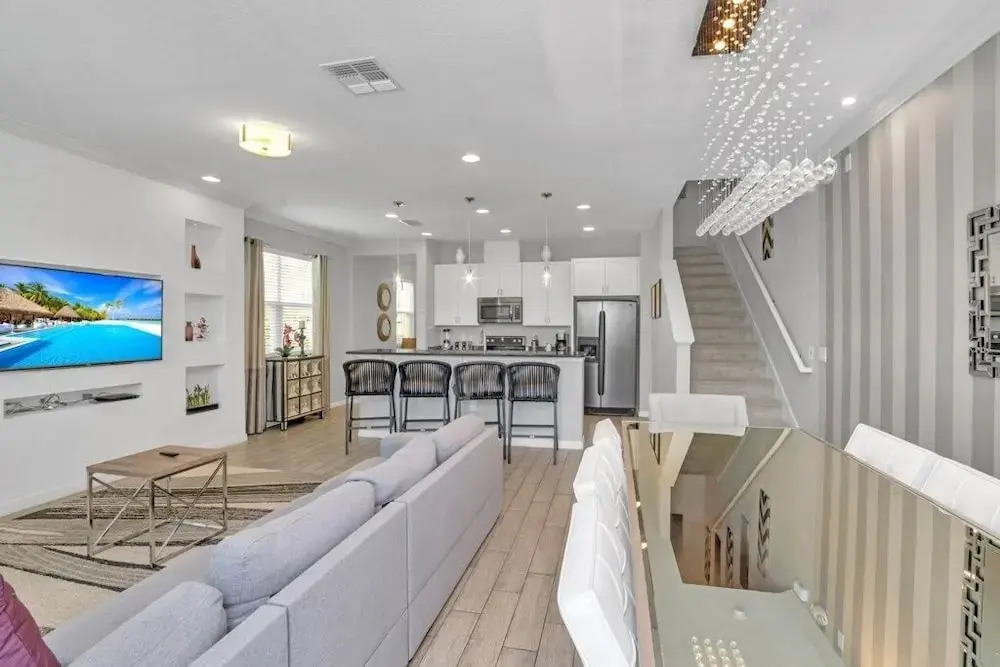 4 Bed Townhome With Private Pool Near Disney! 4 Bedroom Townhouse by Redawning
