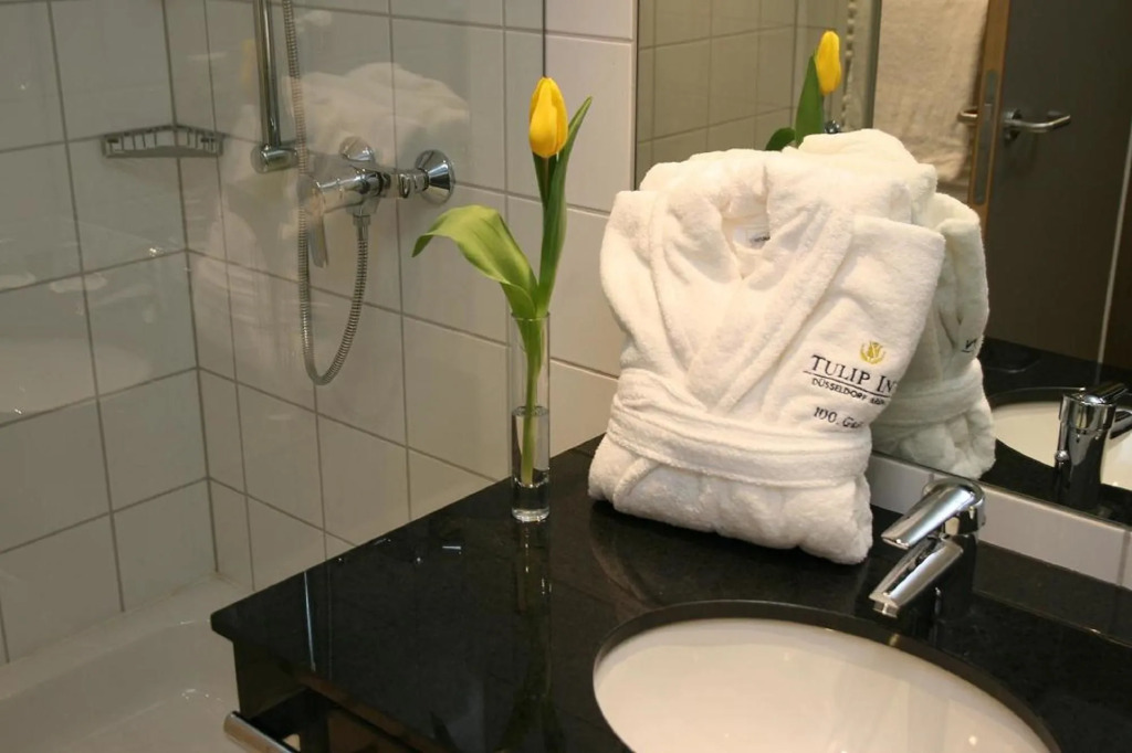 Tulip Inn Hotel Düsseldorf Arena - 2 Minuten Fußweg zur Messe