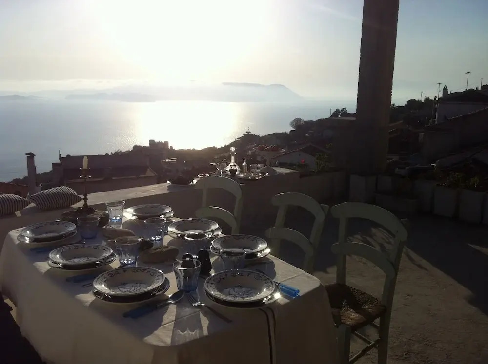 Persefonis view house