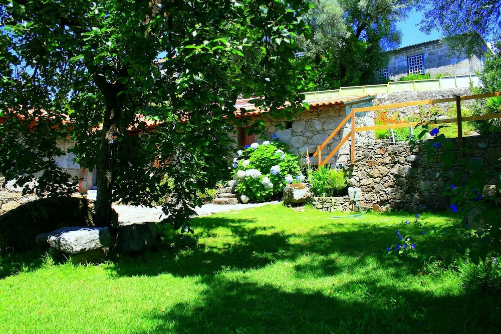 Rural style house located at the center of Caldelas village