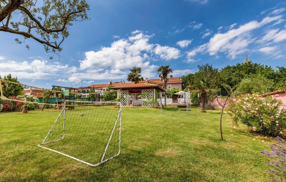 Gorgeous Home In Kastelir