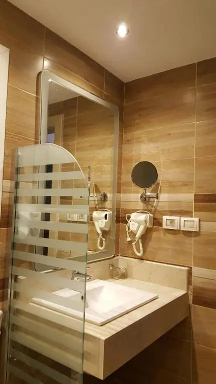 Sheraton Ocean 401 - No Pool Access