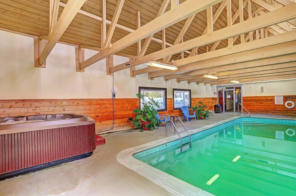 Ski and Racquet Club Condo
