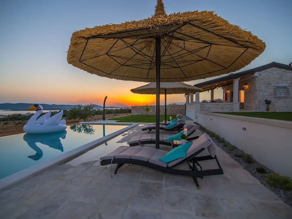 Spacious Villa in Biograd na Moru With Pool