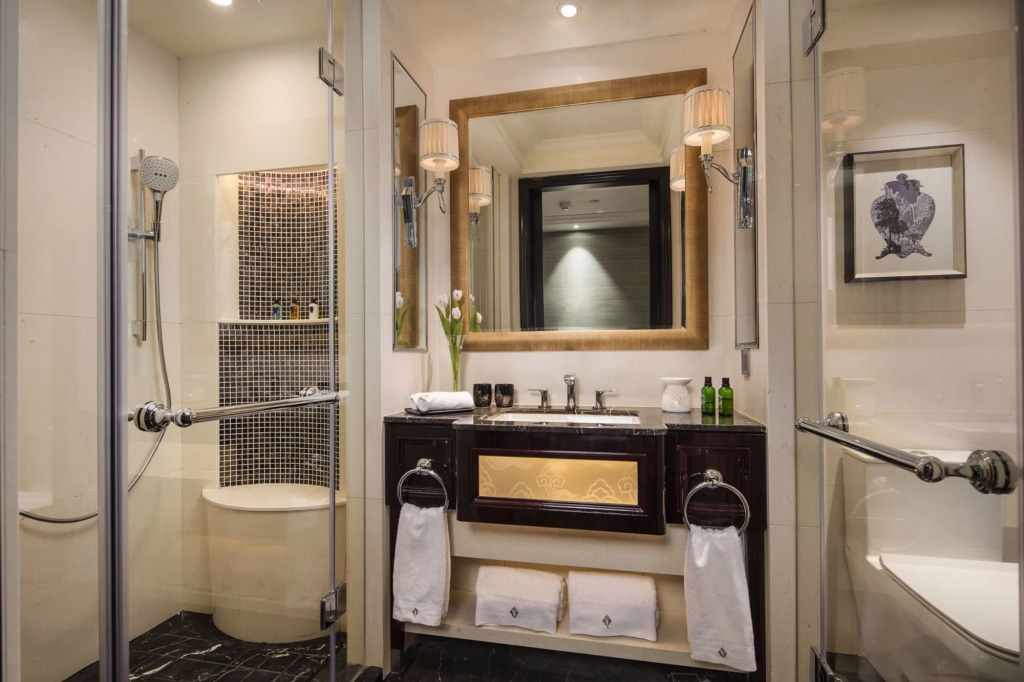 The Pury Hotel