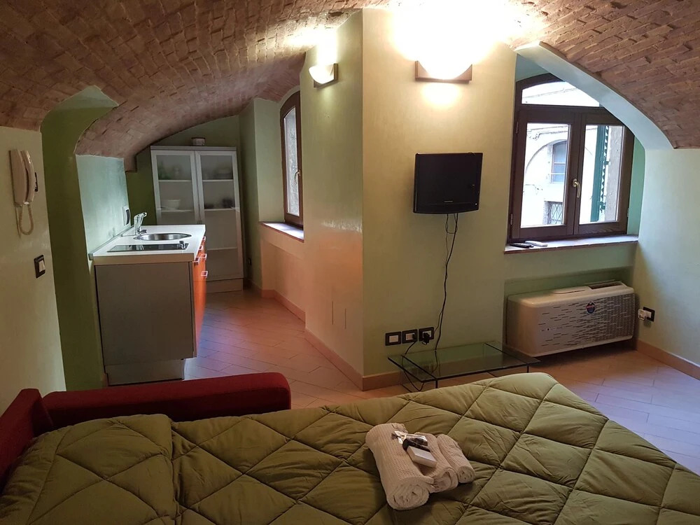 N12 Design Accomodations Green Studio 86