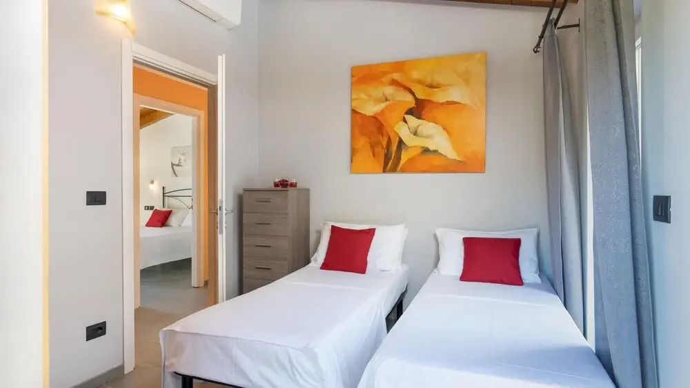 VILLA VITTORIO 6&2 Emma Villas