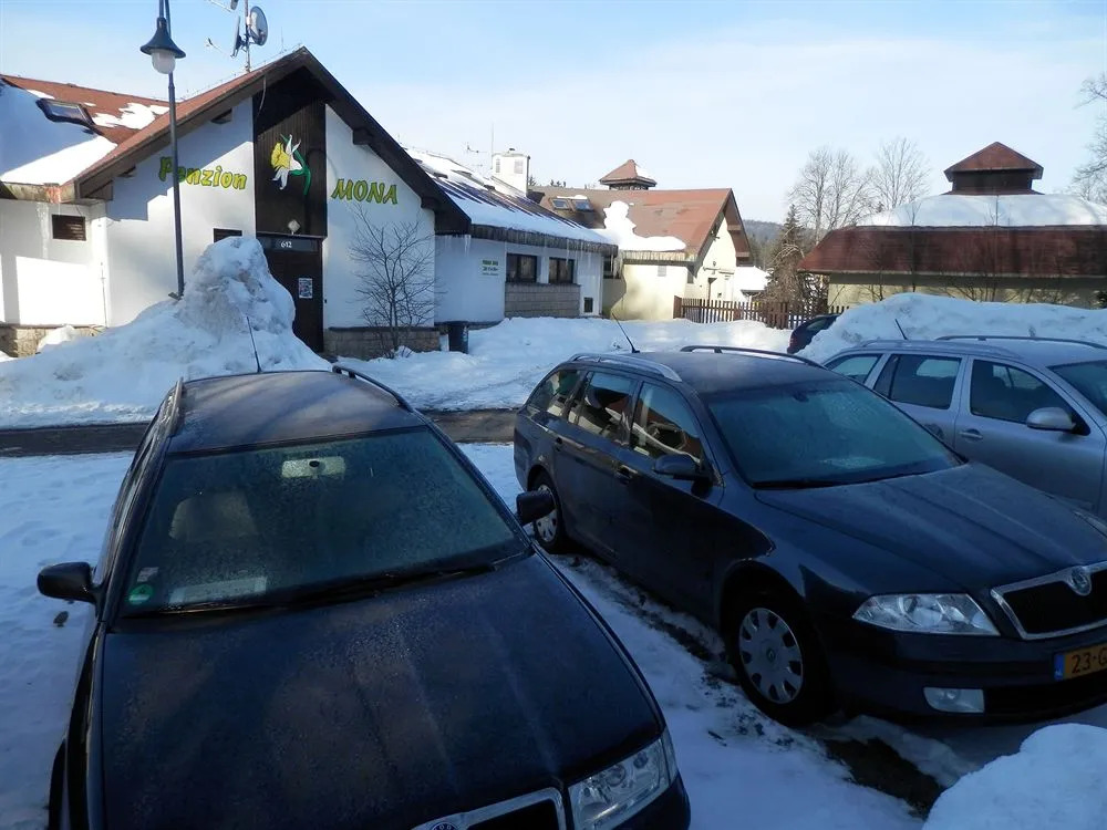 Pension Mona
