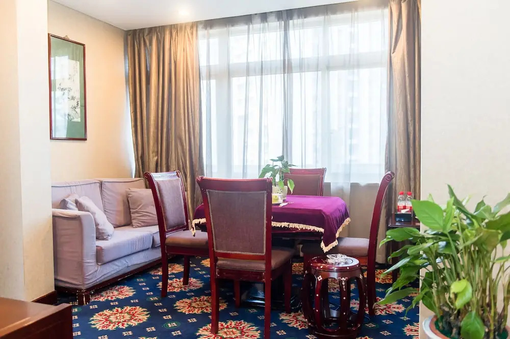 Chongqing WeiSelect Hongsheng Hotel