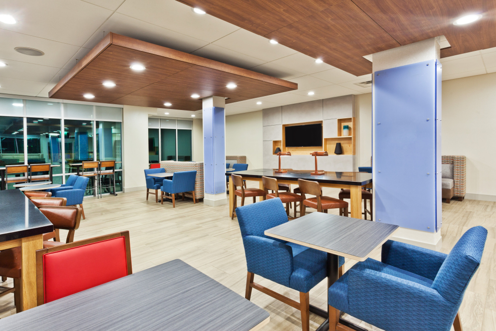 Holiday Inn Express & Suites Cartersville by IHG