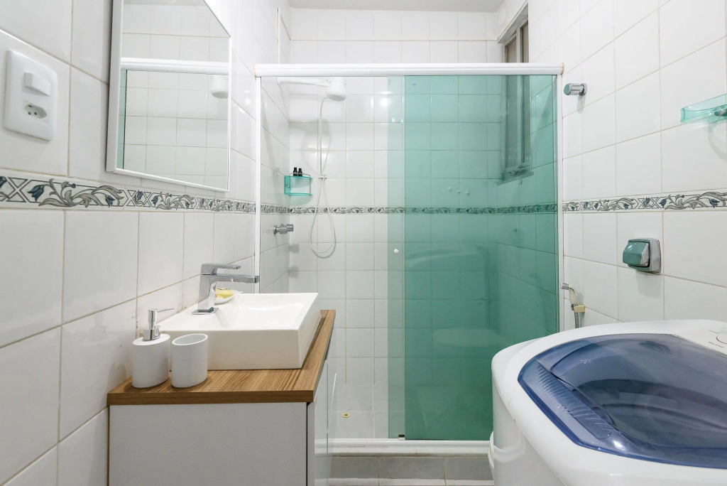 1Quarto em Copacabana a 450m da Praia | BR 811/805