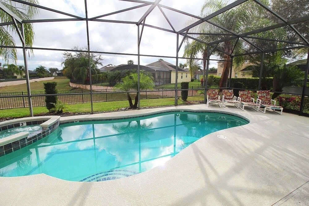 Immaculate 5-bed Villa in Haines City Pool G/room
