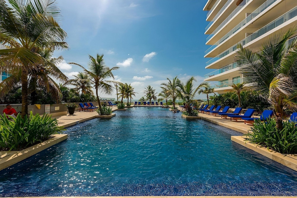 Condominio frente al mar  Morros Epic.