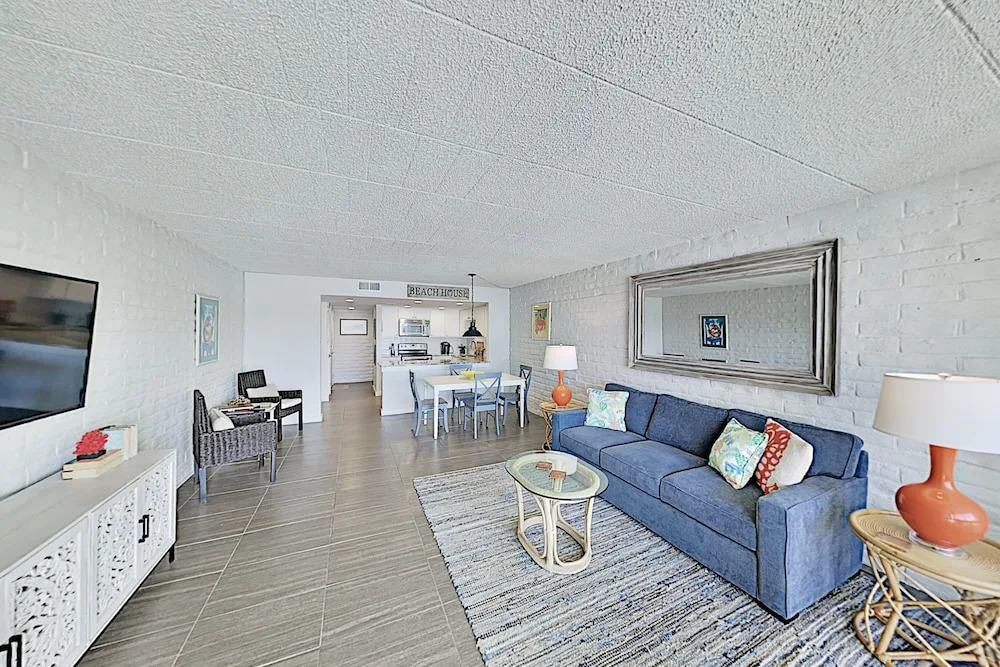 Remodeled Gulf-front Getaway W/ 2 Pools & Tennis 1 Bedroom Condo