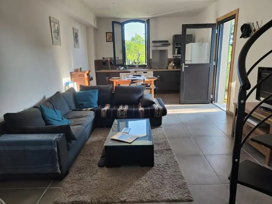 Appartement 4/6 pers, jardin, 6 km de la plage