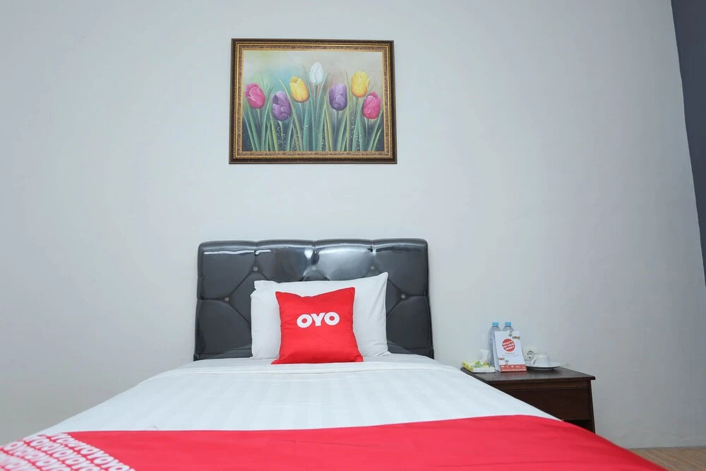 Tiara Guest House by OYO Rooms