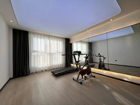 GreenTree Inn Express Hotel (Aksu Century Plaza)