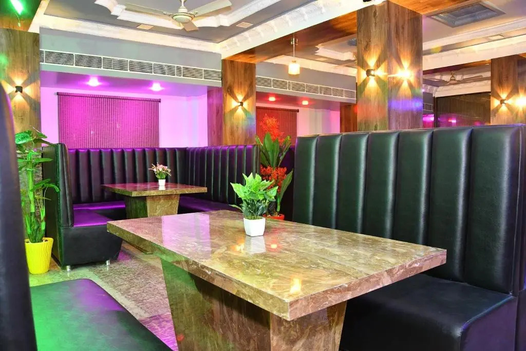 Hotel Ganpati Plaza
