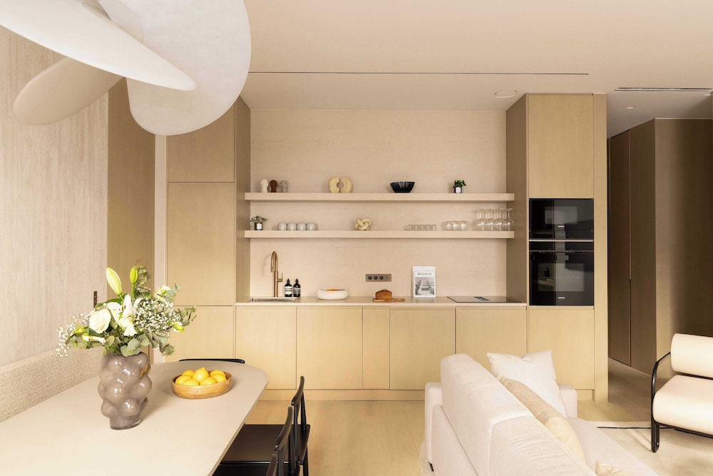 Luxurious Astorg Residence