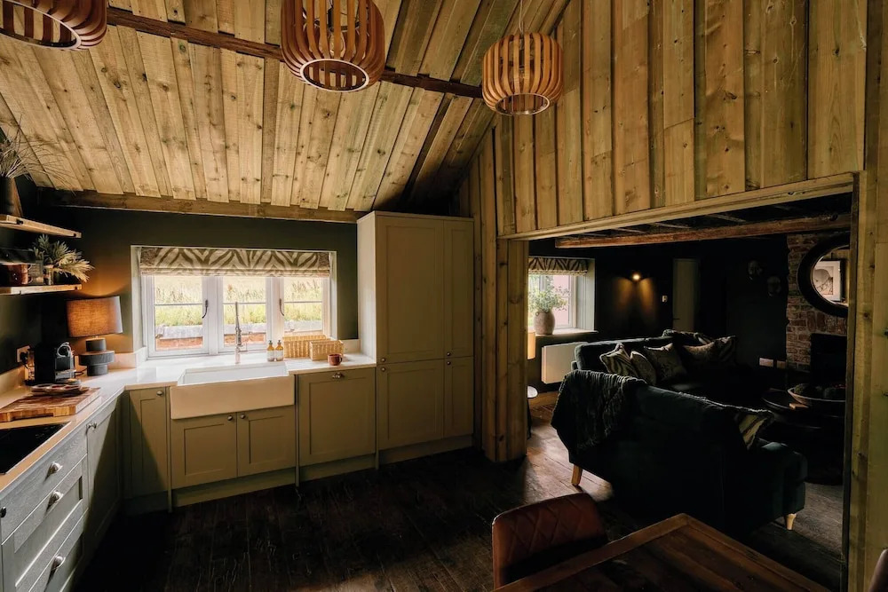 Boutique Luxury Cottage Cheshire Wedding Guests