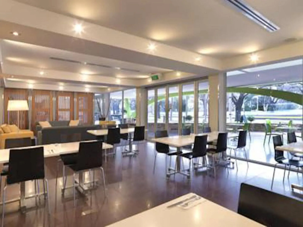 Park Inn by Radisson Melbourne Carlton