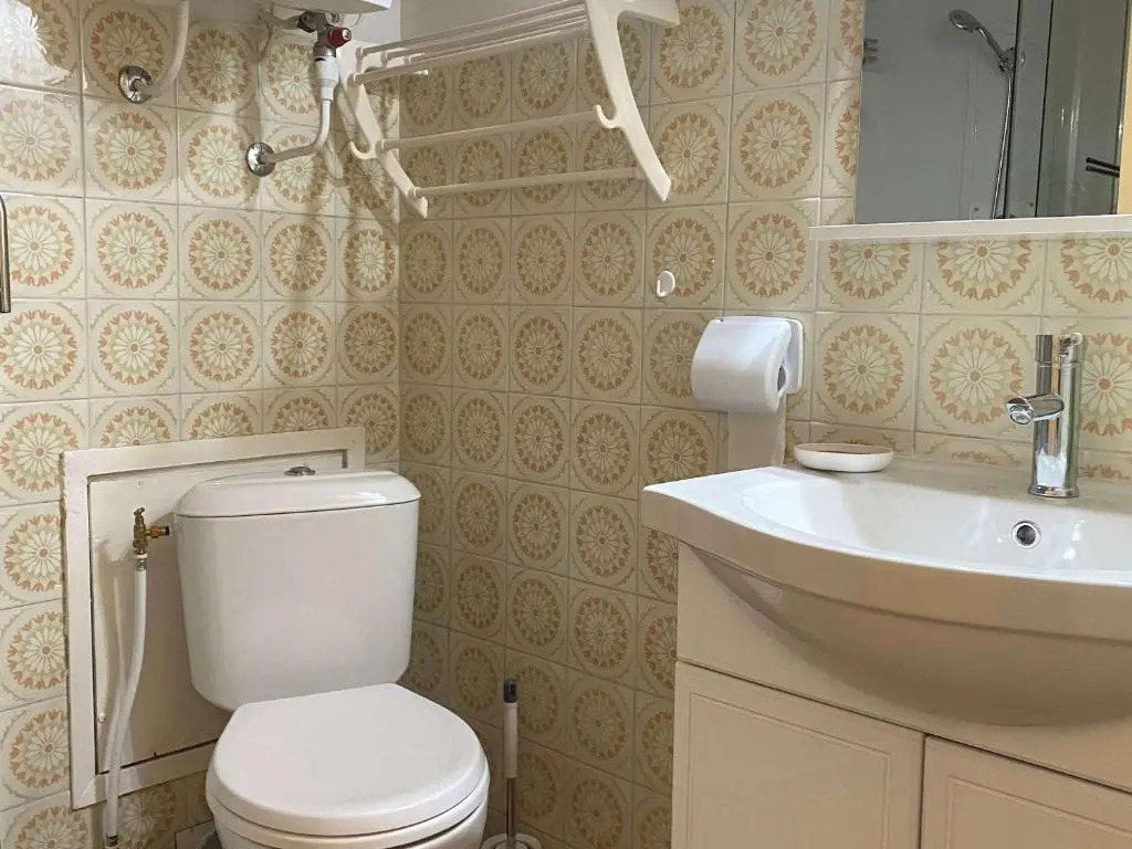 Appartement Balaruc-les-Bains, 1 pièce, 2 personnes - FR-1-553-80