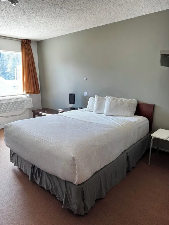Zero - 100 Motor Inn