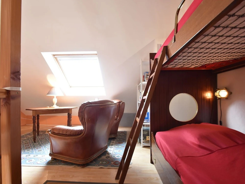 Cosy Holiday Home With Sheltered Terrace and Barbecue, Close to the Beach