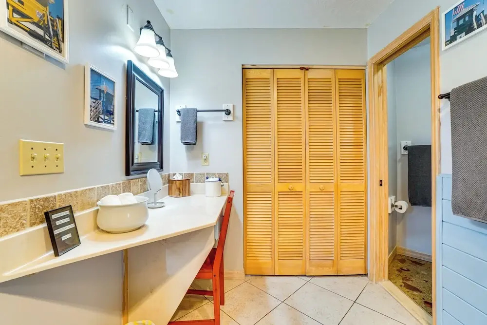 Sunny Titusville Retreat Near Space Coast