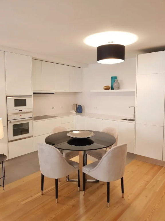 Lisbon Finestay Santana