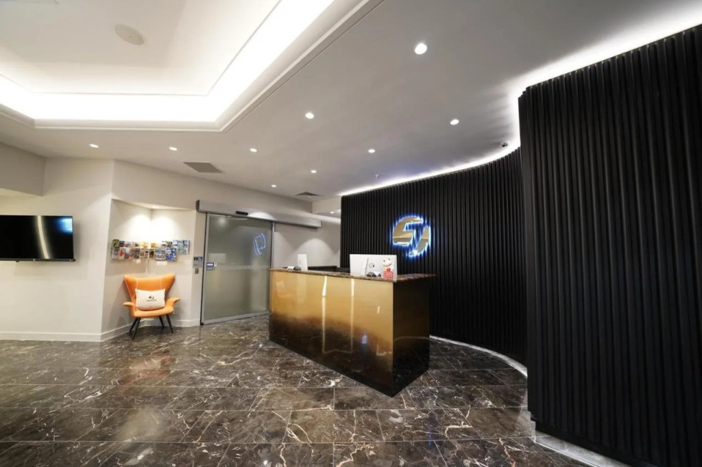 Jephson Hotel & Apartments