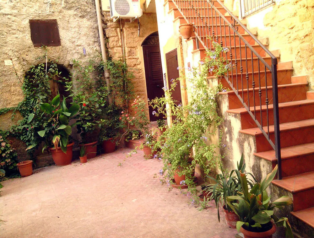 Domus Antiqua