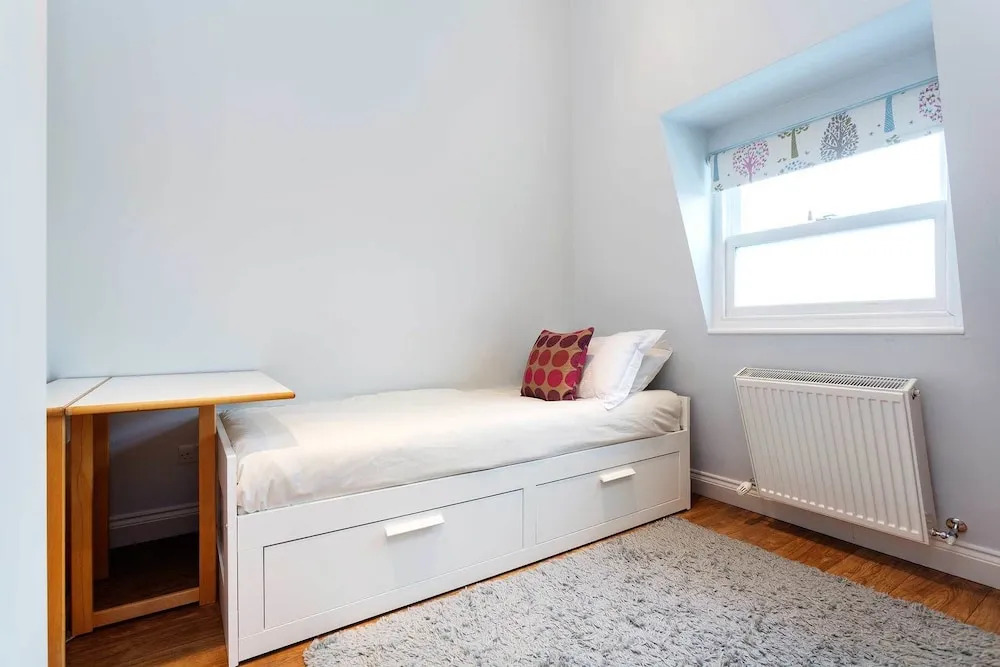 Southfields Hideaway