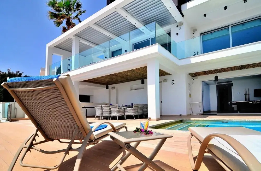 Water's Edge Villa