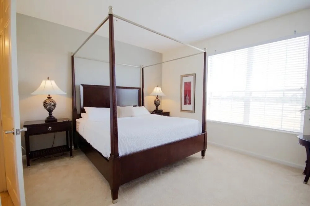 Vista Cay Resort Next To Convention Center 3 Bedroom Condo by RedAwning