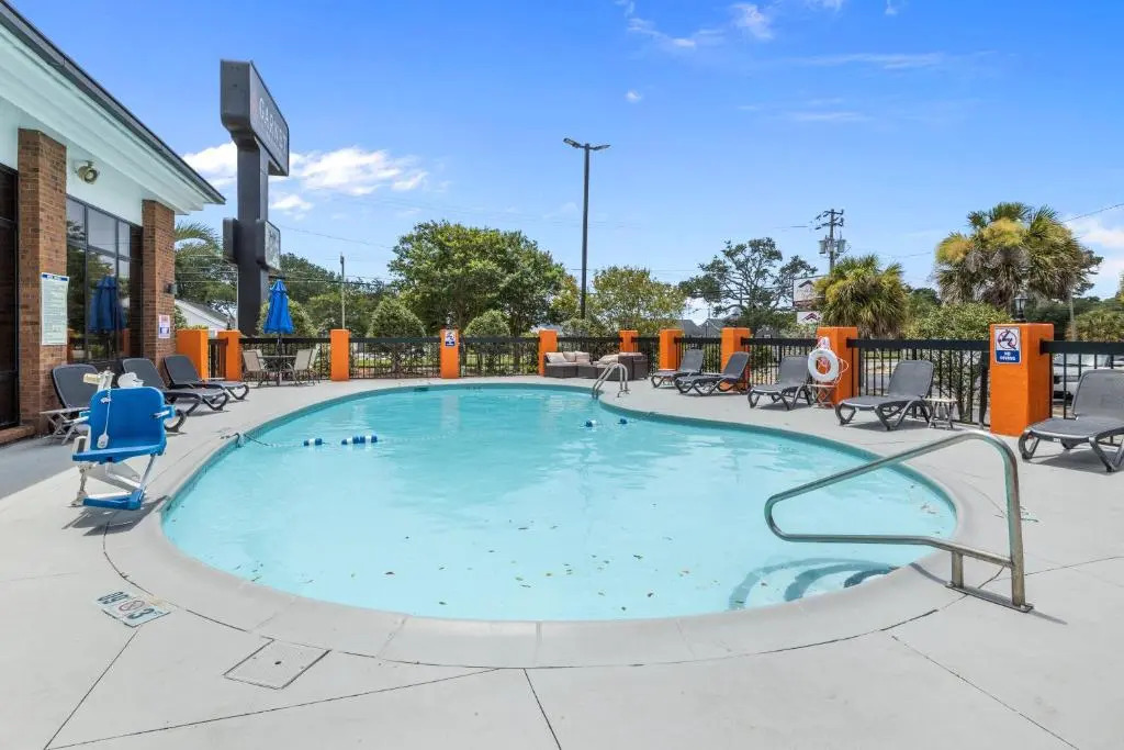 Garnet Inn & Suites, Morehead City near Atlantic Beach