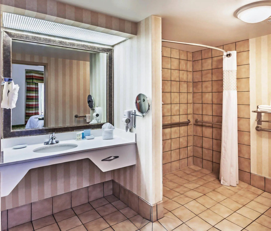 Hampton Inn & Suites Tulsa-Woodland Hills