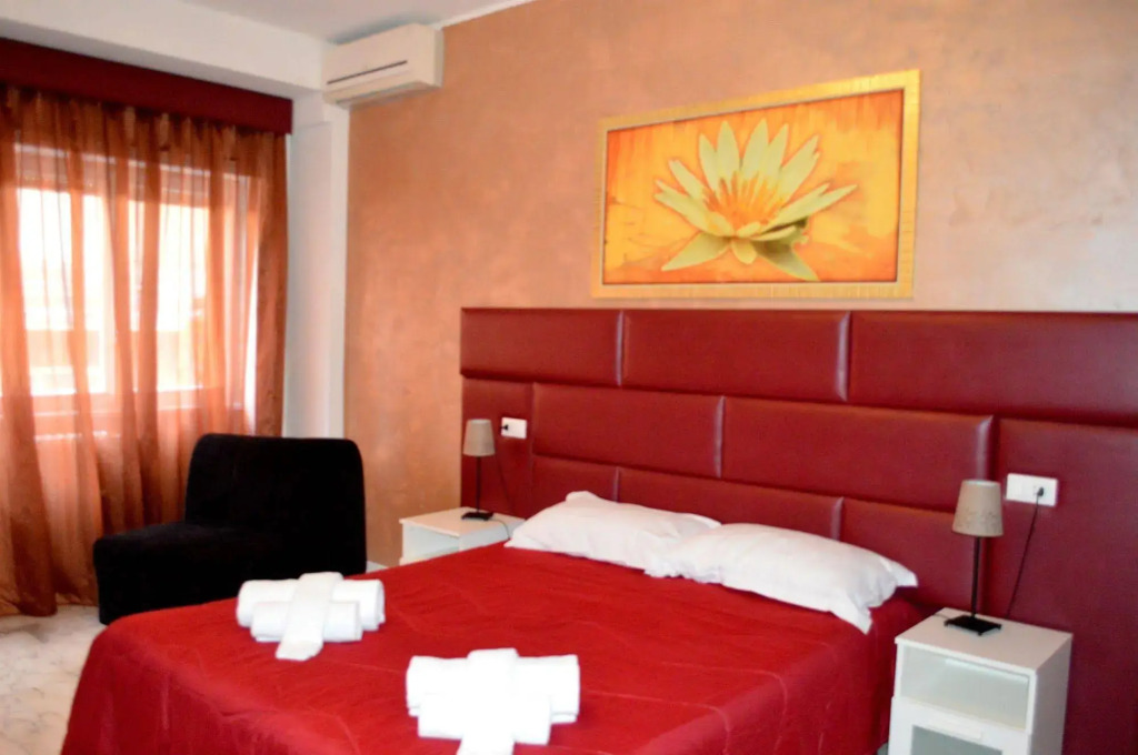 Check-Inn Rooms