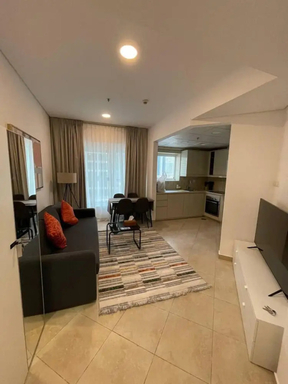 Cozy 2 bedroom near metro in JLT
